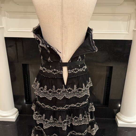 🖤 BCBGMAXAZRIA Black & White Embroidered Strapless Tiered Dress – Size 8 - Picture 9 of 13